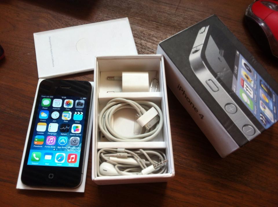 iPhone 4 32Gb FU GSM BLACK JUAL CEPAT