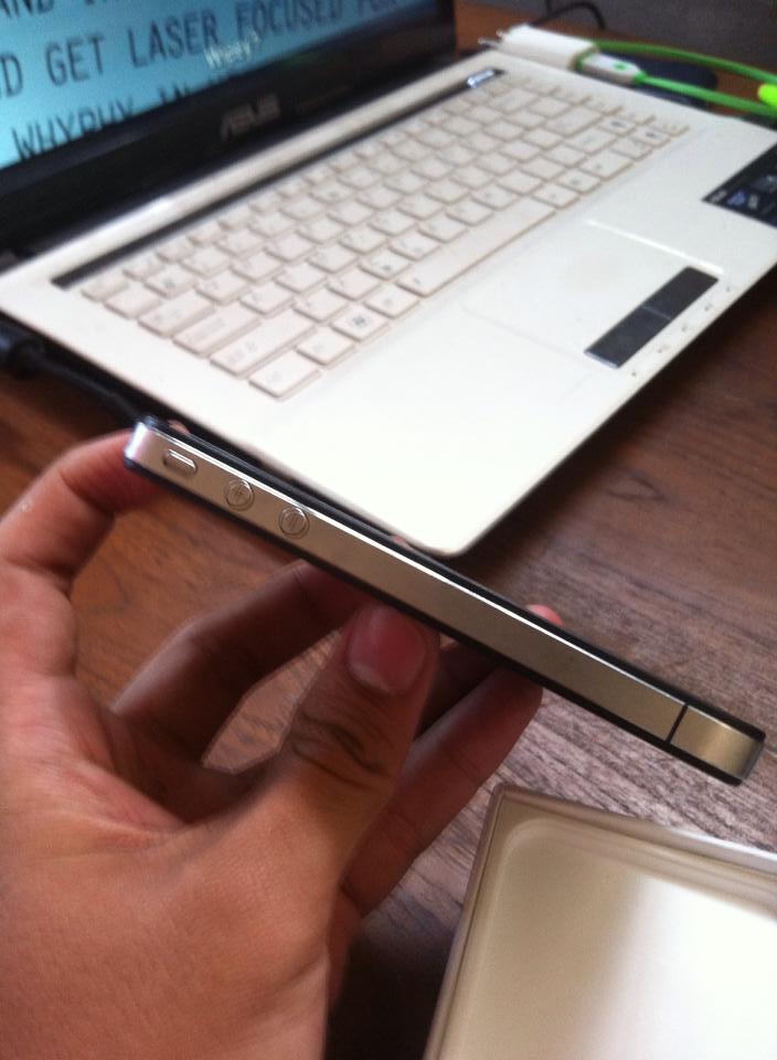 iPhone 4 32Gb FU GSM BLACK JUAL CEPAT