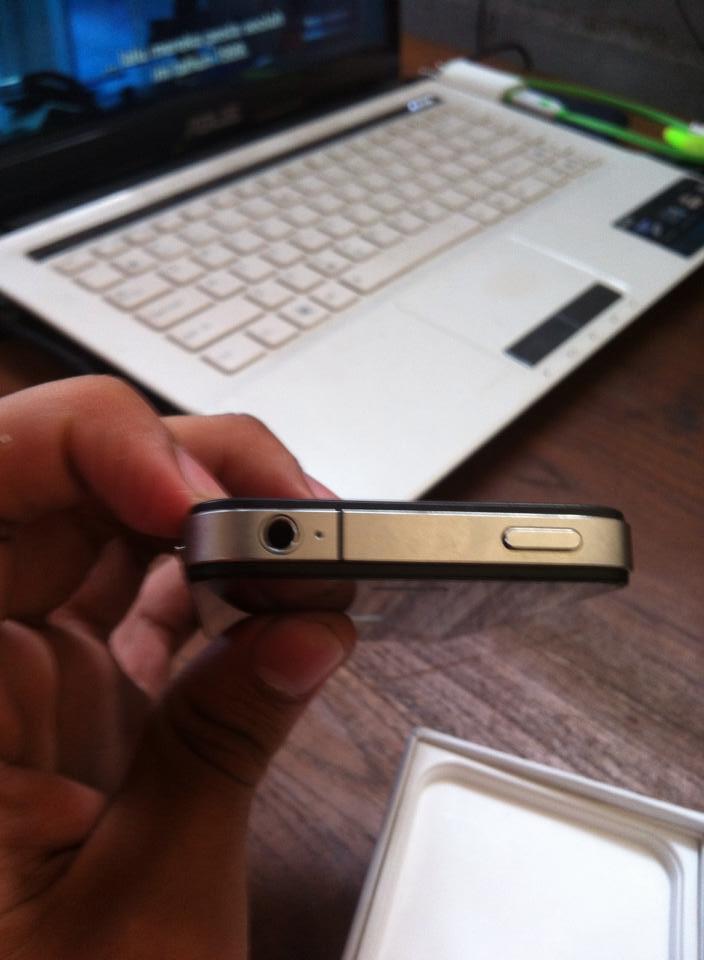 iPhone 4 32Gb FU GSM BLACK JUAL CEPAT
