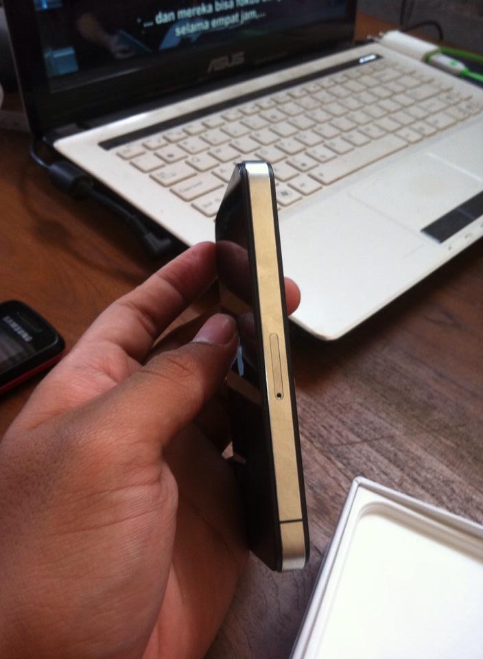 iPhone 4 32Gb FU GSM BLACK JUAL CEPAT