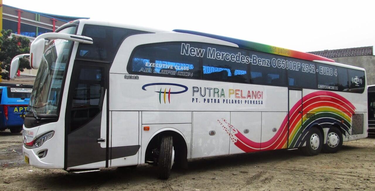 SEKARANG ERANYA BUS BERSUMBU TIGA (triple Axle) DI INDONESIA