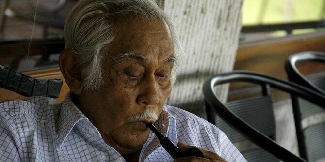 Kisah perjuangan Bob Sadino yang penuh inspirasi