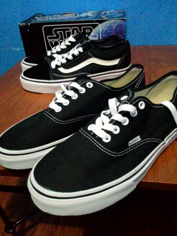ORIGINAL BNIB REJECT VANS (BOX)