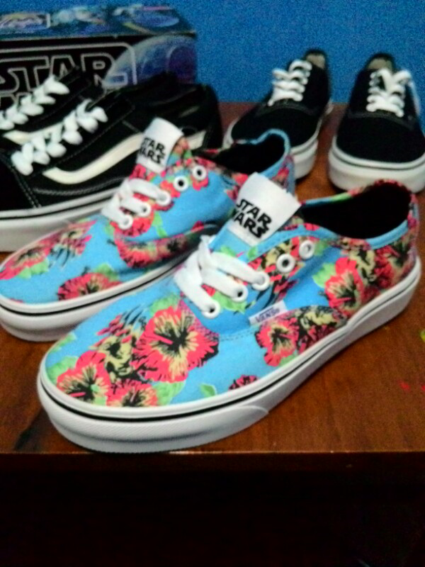 ORIGINAL BNIB REJECT VANS (BOX)
