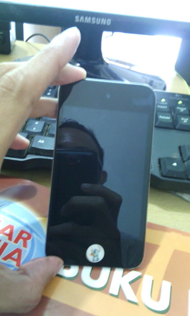iPod 4 Gen 8 GB (Bandung)