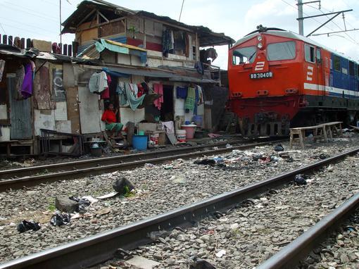 Sudah Bokek, Sekarang Gak Punya Tempat Tinggal (Pulkam Aja Pak)