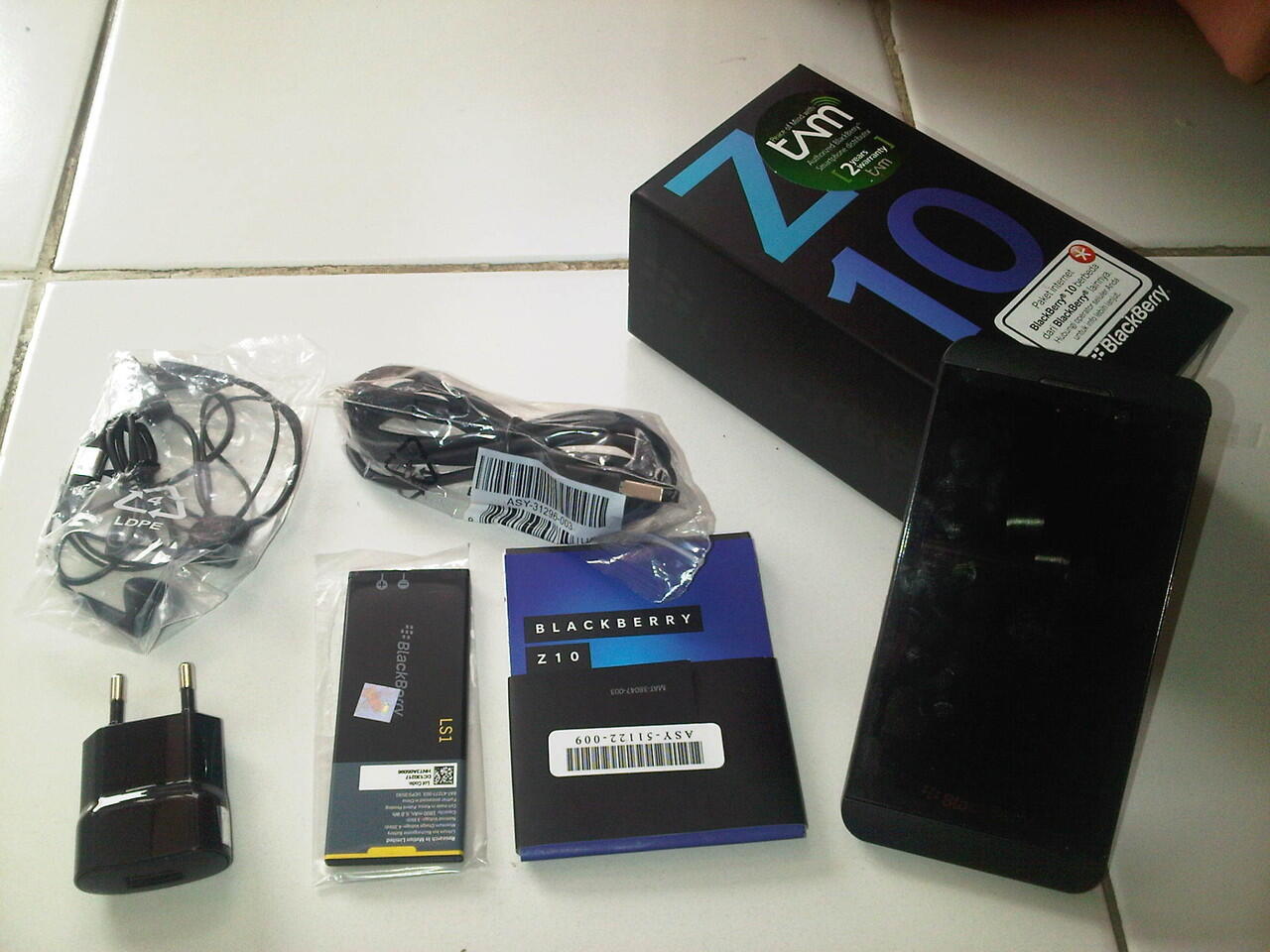 JUAL BLACKBERRY Z10 TAM 100% original