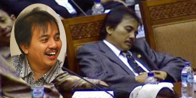 TINDAKAN-TINDAKAN ANGGOTA DPR YANG TAK PATUT SAAT RAPAT