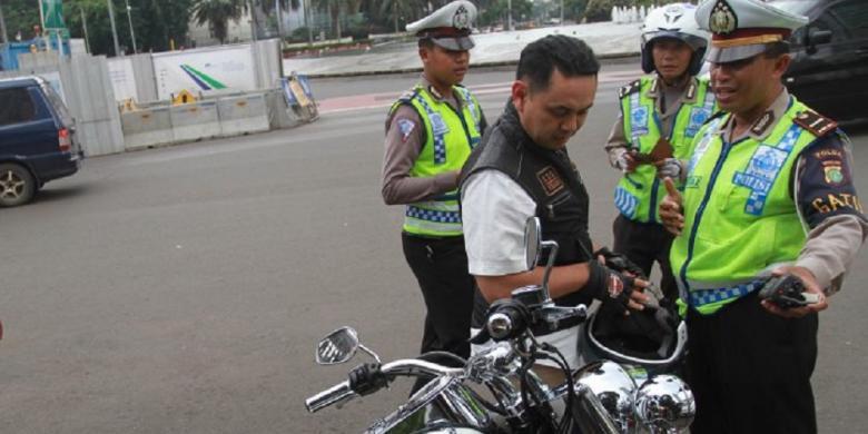 Polisi Panggil Andi Revi si Penjamin Pemotor Harley Arogan