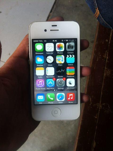 Terjual IPHONE 4S 32GB WHITE MURAH + BONUS  KASKUS