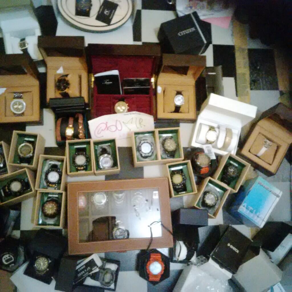 Teiwe, Protrek, Gshock, Suunto, Citizen, Alba, Herbal, YMAX, Kaos Muslim dll