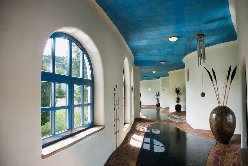 RUMAH UNIK DAN INDAH