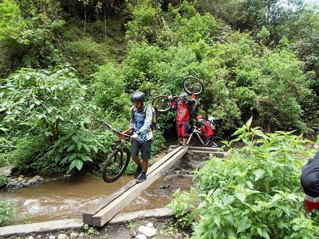 &#91;catper&#93; one day trip: Jelajah 5 Air Terjun Kab. Malang