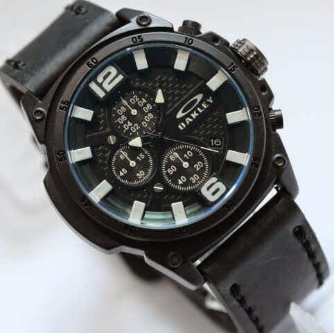 OAKLEY Chronograph model Expedition 6622 Leather