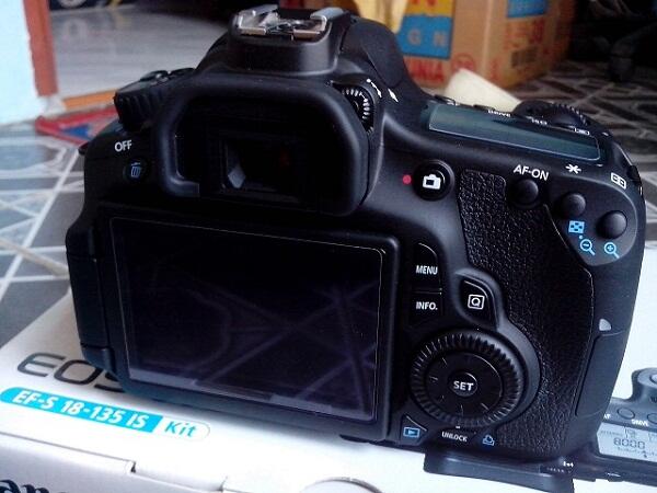 Canon EOS 60D kit EF-S 18-135mm kit ii