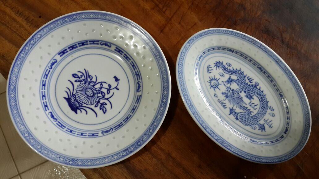 Chinaware - piring, teko, cangkir dan mangkok motif