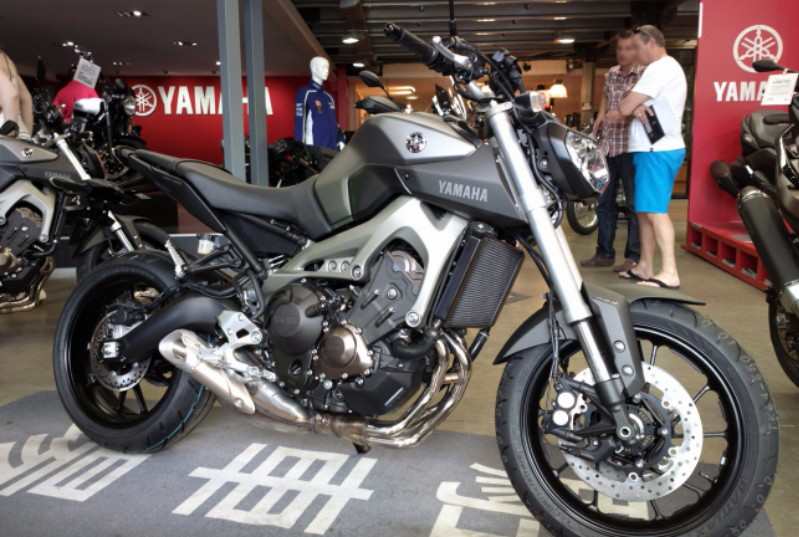 YAMAHA MT09, NAKED BIKE 250JUTA SIAP MENYAMBUT FEBRUARI 2015