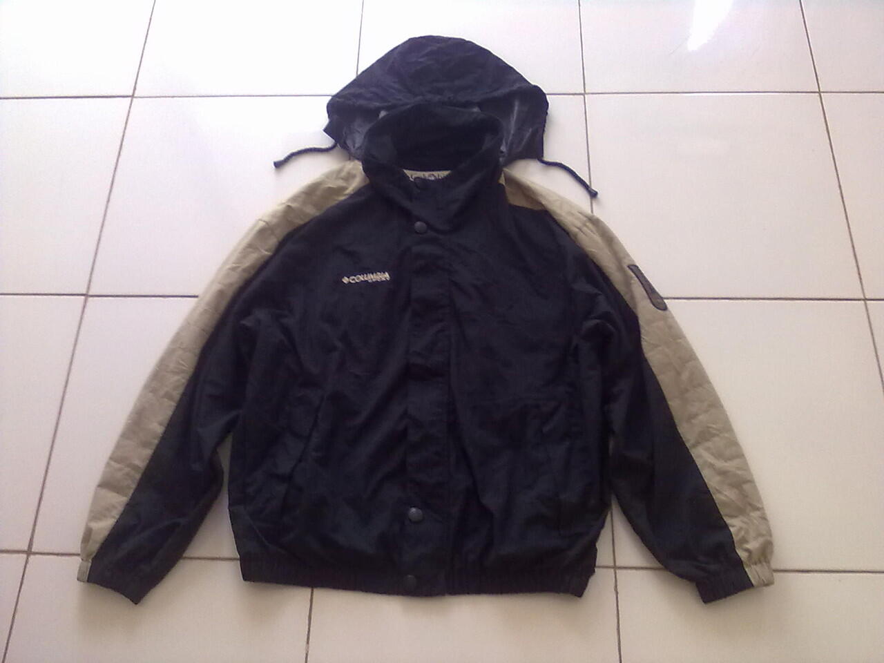 lelang jaket outdoor/gunung columbia,nike,parka uniqlo,puma,fila original (ob50ribu)