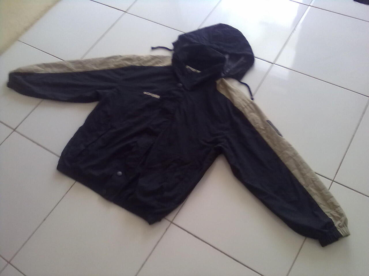 lelang jaket outdoor/gunung columbia,nike,parka uniqlo,puma,fila original (ob50ribu)