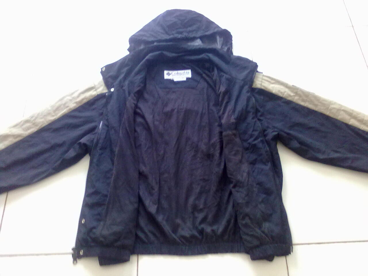 lelang jaket outdoor/gunung columbia,nike,parka uniqlo,puma,fila original (ob50ribu)