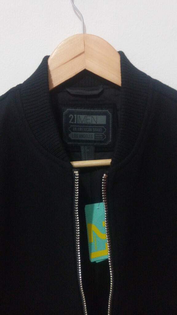 Dijual Bomber Varsity Wool Jacket Forever 21 Warna Hitam NEW