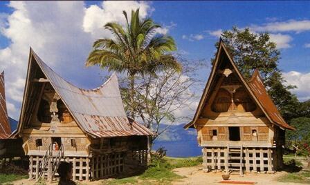 Mengenal Lebih Dekat Rumah Panggung di Indonesia