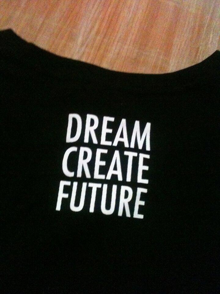 WTS TEES DREAMBIRDS CLASSIC BLACK