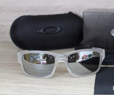 KACAMATA ALL OAKLEY, GARAGE ROCK, CROSSHAIR, HOLBROOK, JUPITER, BREAD BOX, WHY8