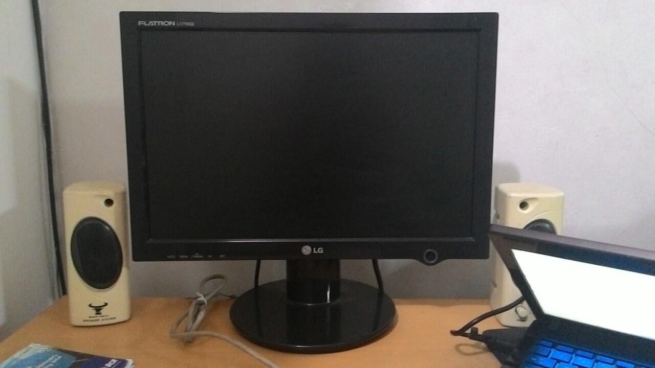 LG FLATRON 17 INCH 177WSB SUPER MULUS JUAL CEPET
