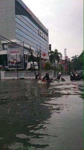 SURAT TERBUKA WARGA JAKARTA UTARA KEPADA GUBERNUR DKI JAKARTA PERIHAL BANJIR
