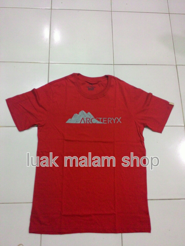 T-shirt ARCTERYX BUKAN THE NORTH FACE ATAU MAMMUT DAN JACK WOLFSKIN