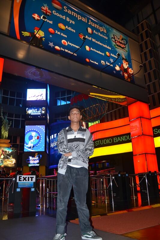 Jalan Jalan ke bandung trans studio (Backpacker)