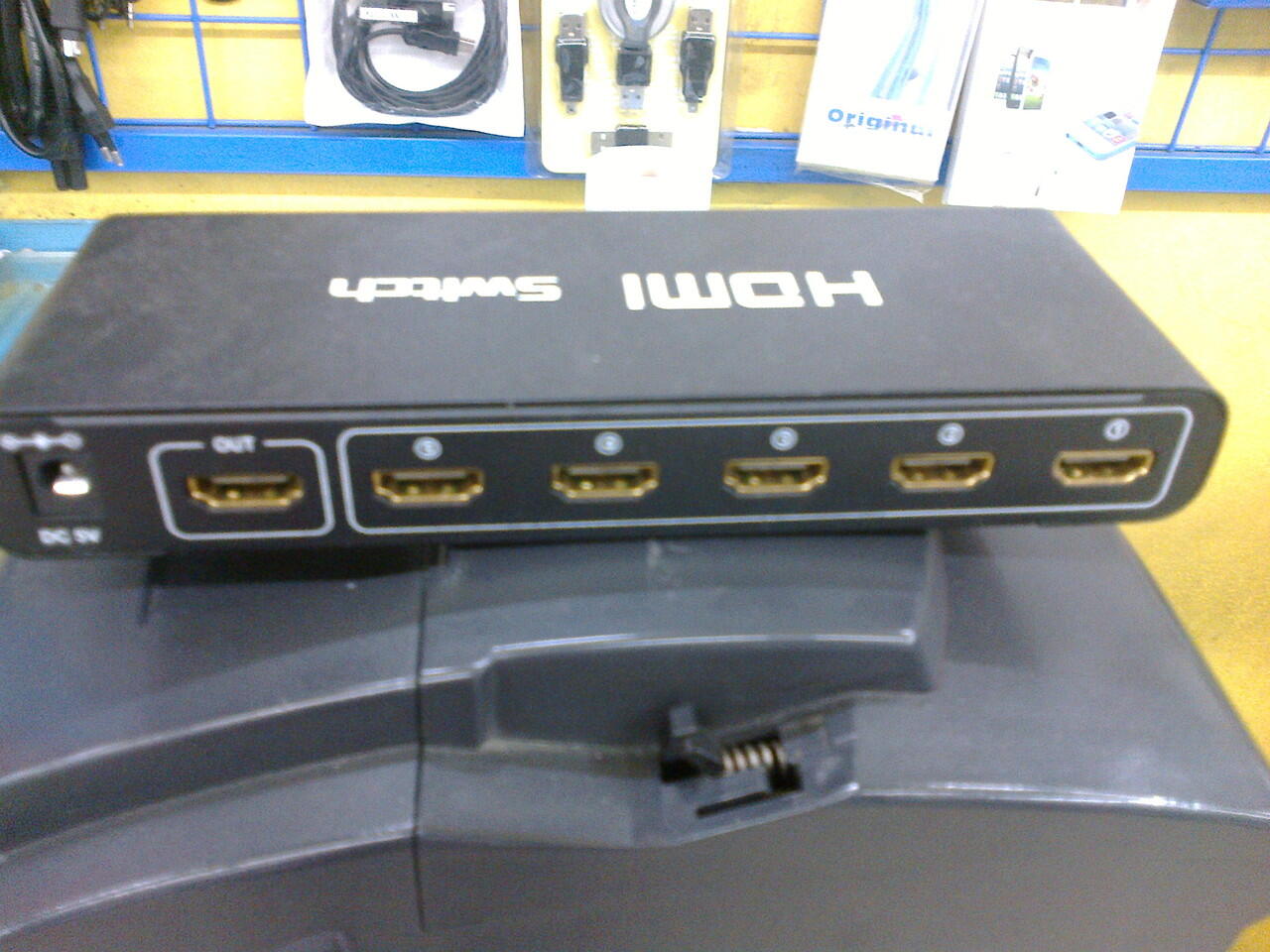 Kabel HDMI,DVI,VGA,LAN dan Toslink