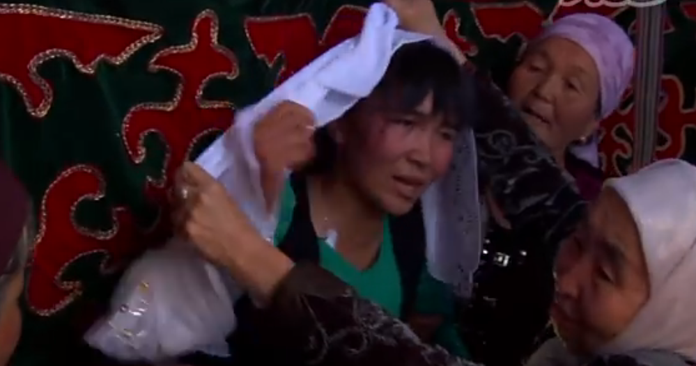 Budaya menculik pasangan sebelum menikah di negara Kyrgystan