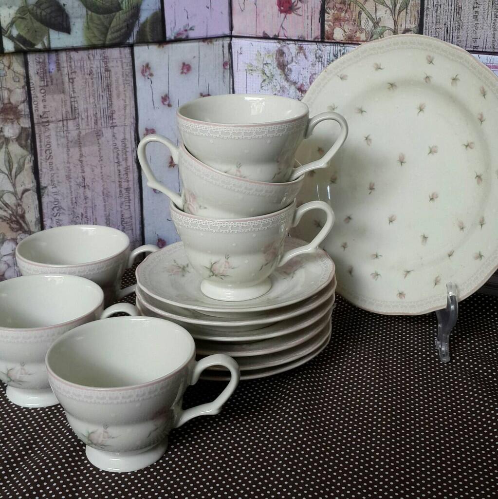 Terjual Dinner Set  Keramik  Piring  Cangkir Cawan 