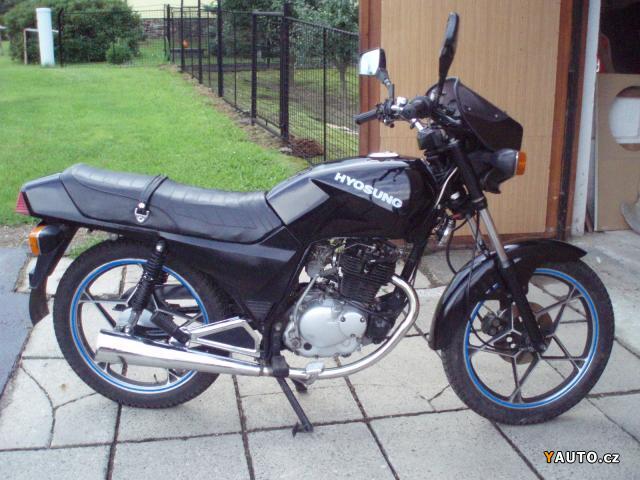Sejarah Sepeda Motor Hyosung, Masih Sodaranya Suzuki
