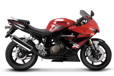 Sejarah Sepeda Motor Hyosung, Masih Sodaranya Suzuki