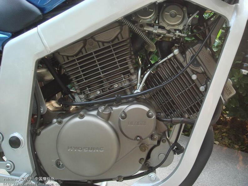 Sejarah Sepeda Motor Hyosung, Masih Sodaranya Suzuki