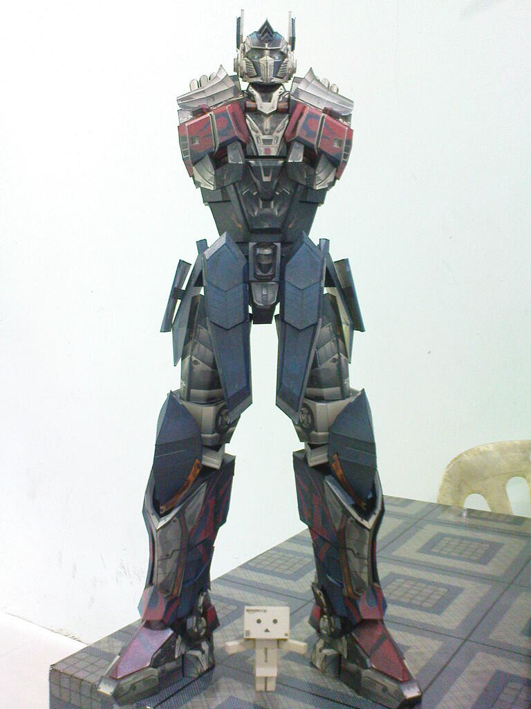 Optimus Prime Age of Extinction (papercraft)