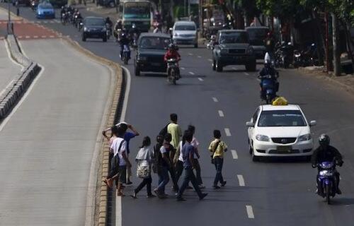 18 Hal Yang Sering Kamu Temukan di Jalan Raya