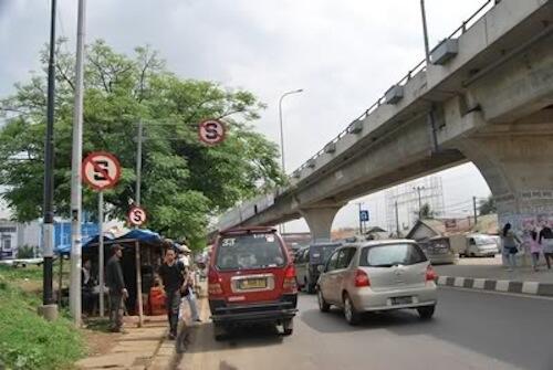 18 Hal Yang Sering Kamu Temukan di Jalan Raya