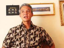 Ganjar (PDI-P) Ungkap Identitas 'Staf Khusus Jokowi' Abal-abal