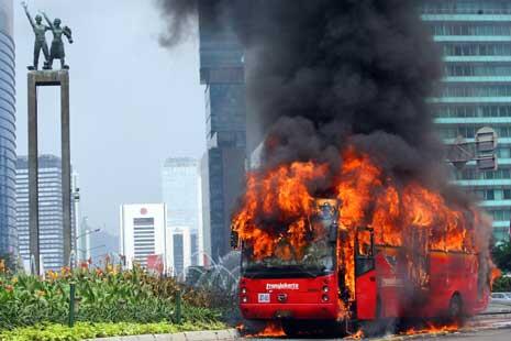 &#91;JAKARTA BARU&#93; Pelayanan Bus Transjakarta Semakin Bobrok