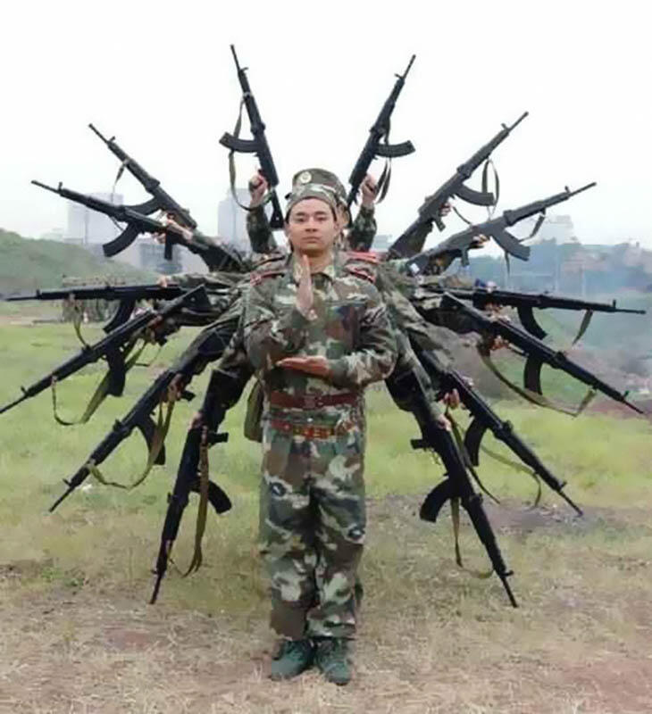 Gaya Tentara Di Hari Libur