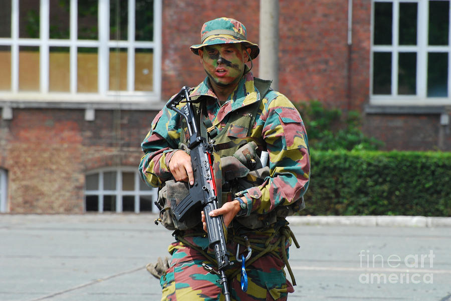 ===10 Negara Pemilik Tentara Paling Cinta Damai===