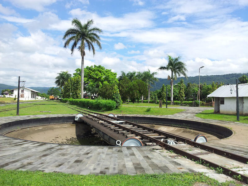 Jalan-jalan Melihat Museum Kereta Api Ambarawa
