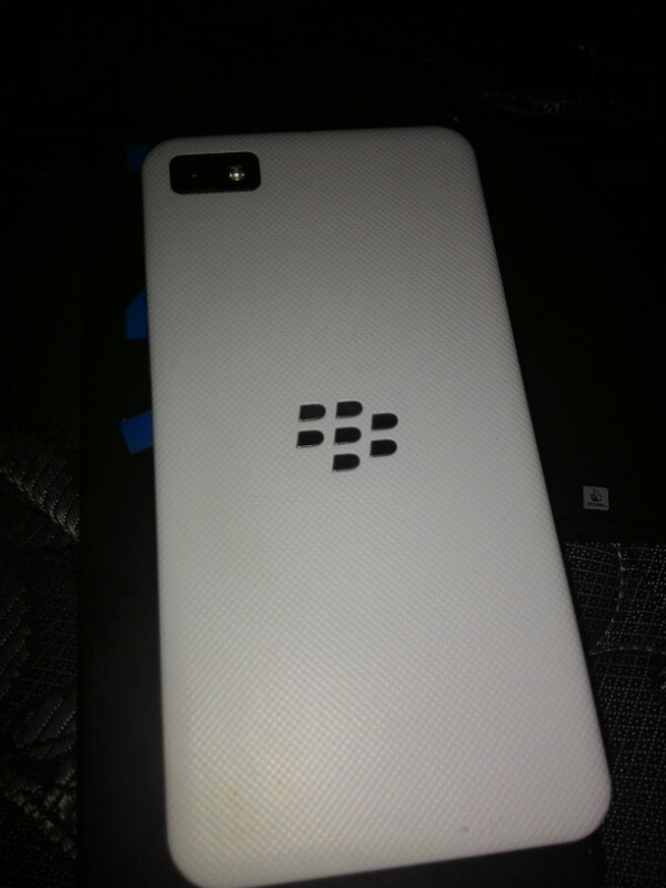 blacberry z10. murah meriah tp okeh..