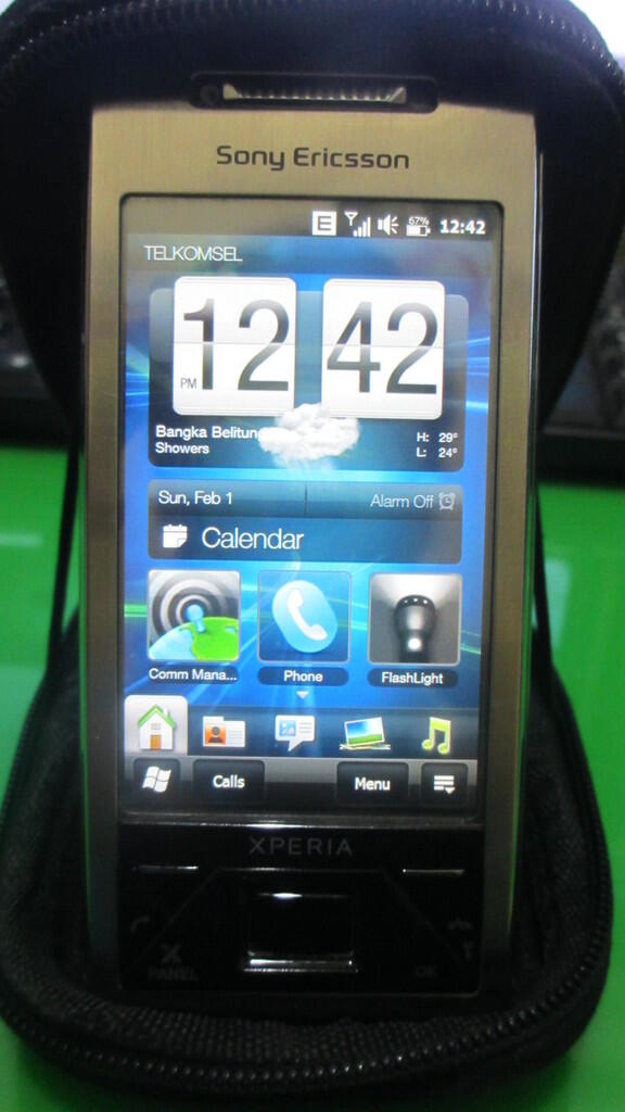 DIJUAL SONY ERICSSON XPERIA X1 - COLECTOR (MINT CONDITION)