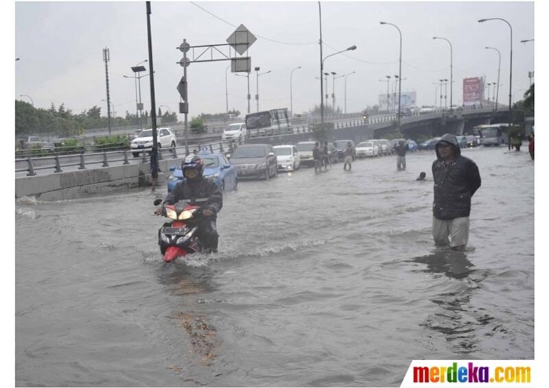 (BERITA FOTO) Sampaikan Pada PANASBUNG, Ini Bukan Banjir, Hanya Genangan Saja