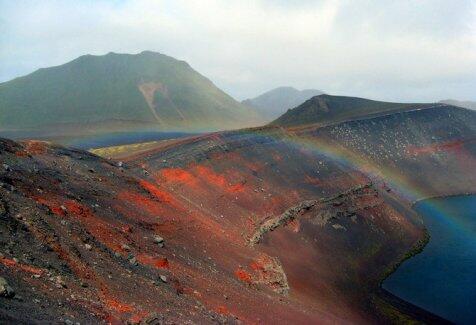 Brennisteinsalda, indahnya gunung paling warna-warni di Islandia
